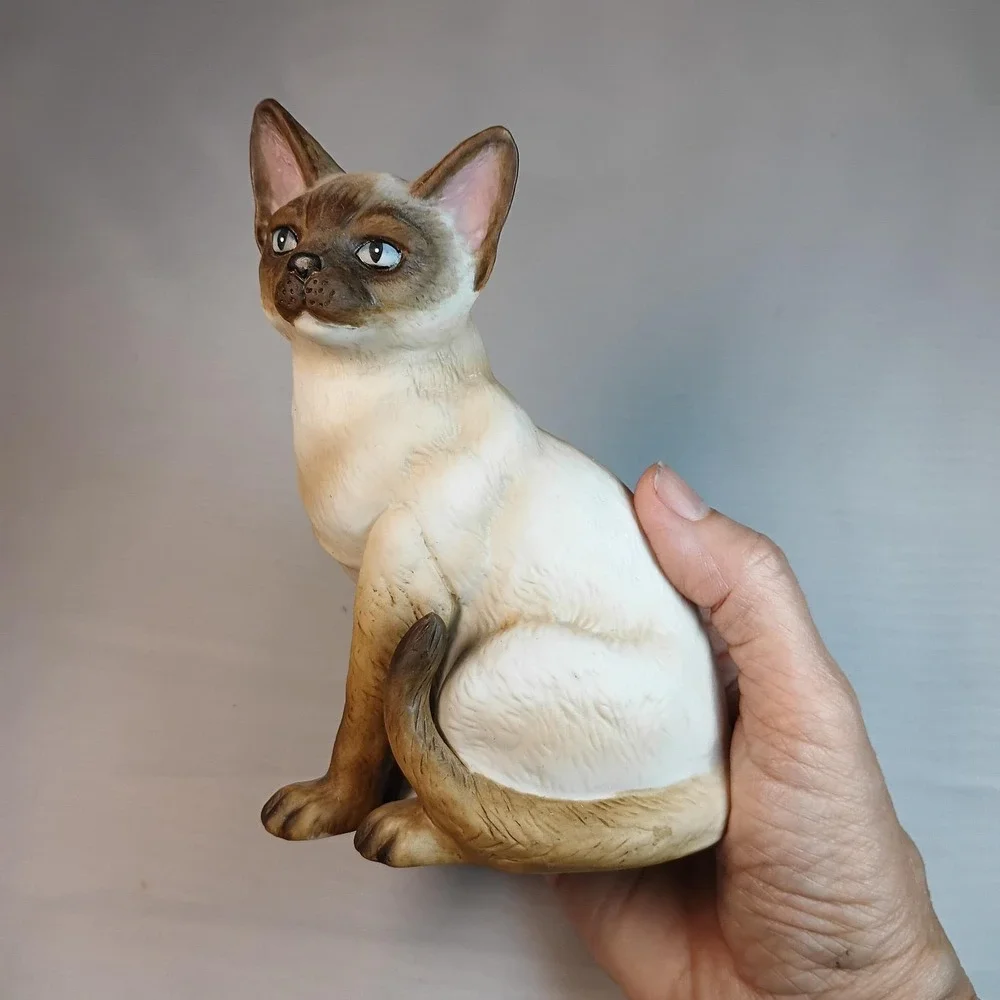 The San Francisco Music Box Company 1993 ICE CASTLES SIAMESE Cat Figurine 6 Inch